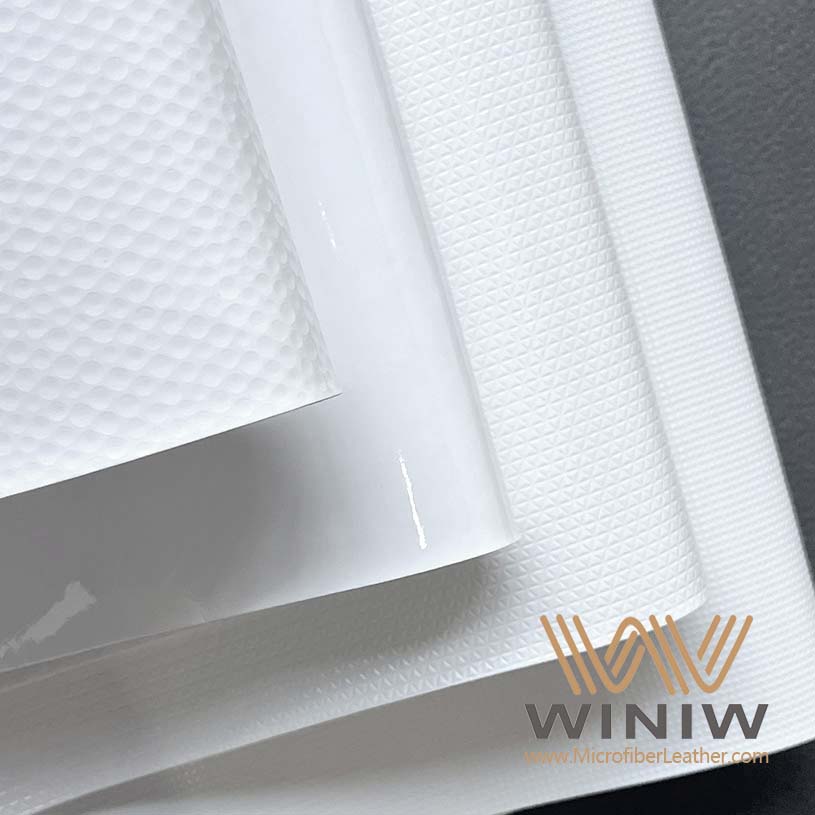 Сравнение полиуретановых, термополиуретановых и ПВХ материалов для футбольных мячей: объяснение.